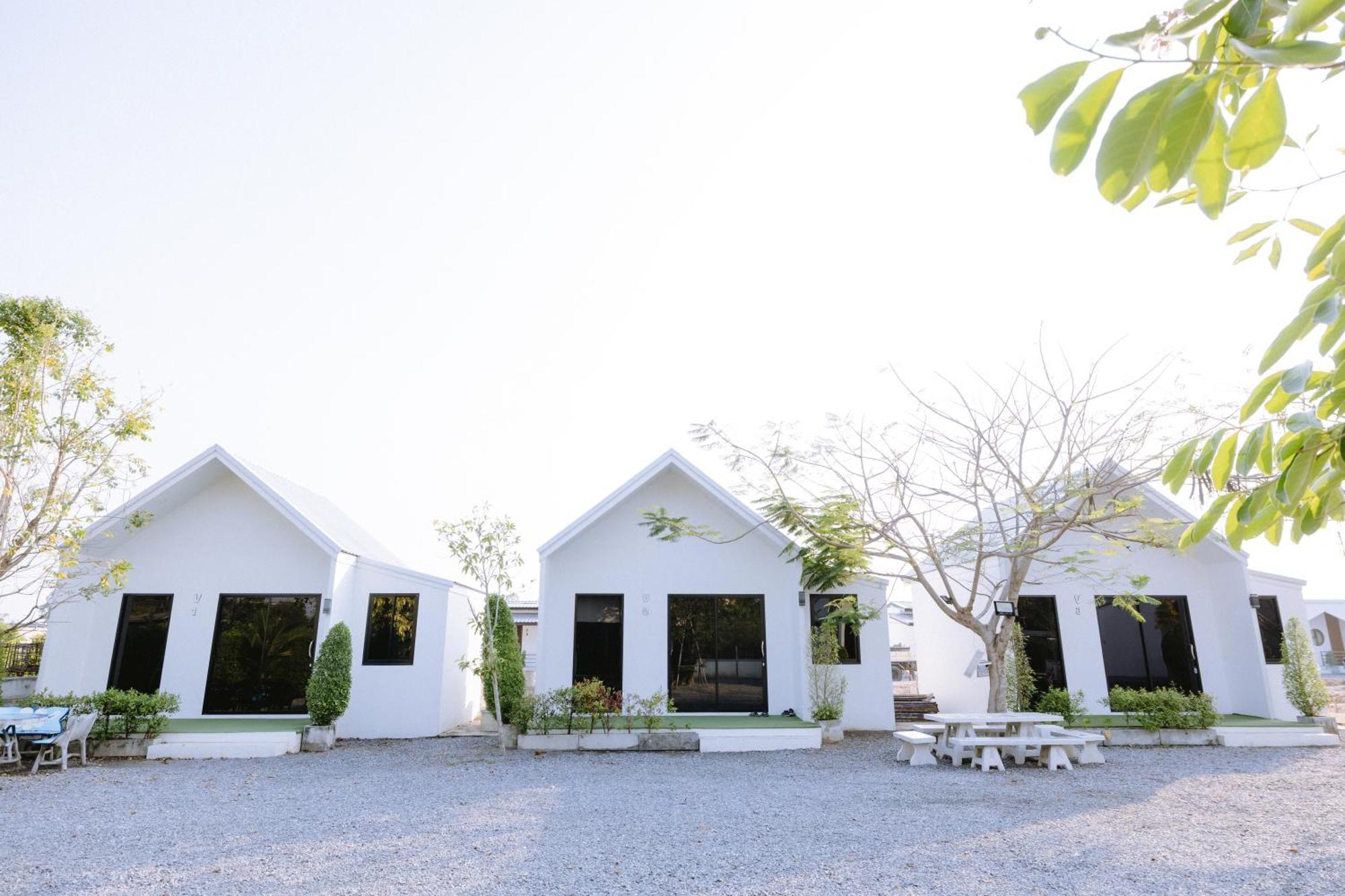 Peeranon Resort Nakhon Nayok Exterior photo